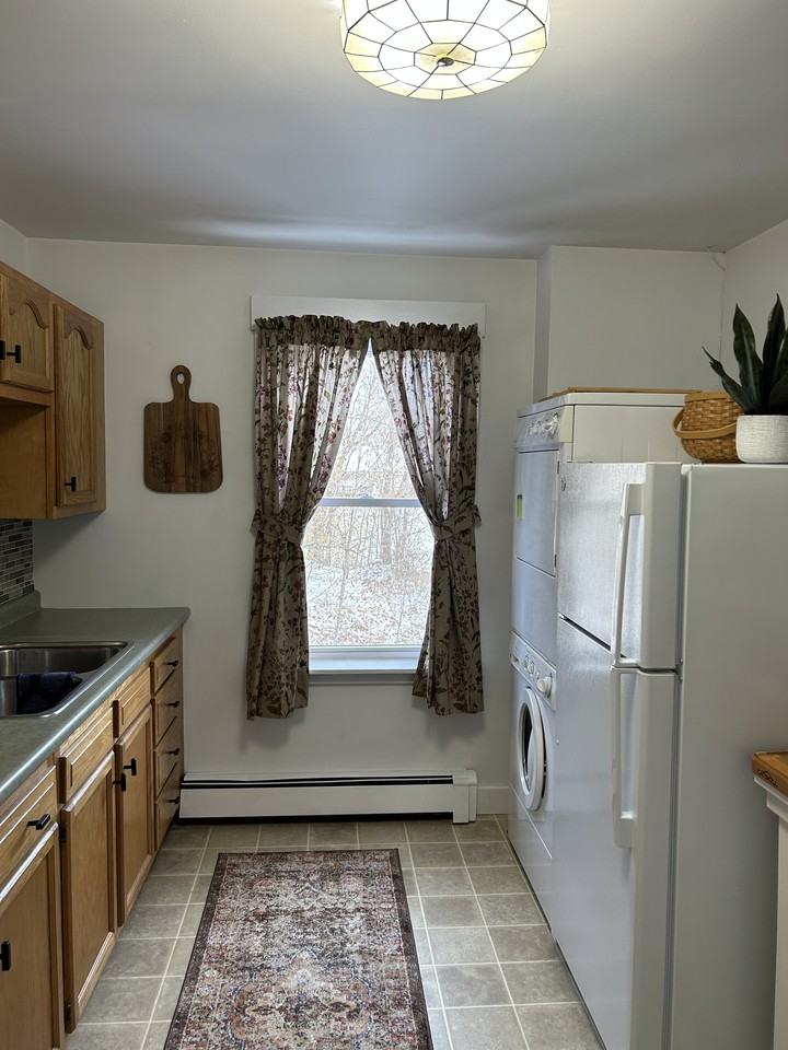 92 Main St - Photo 3 of 15