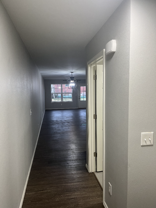 509 Welch St - Photo 3 of 17
