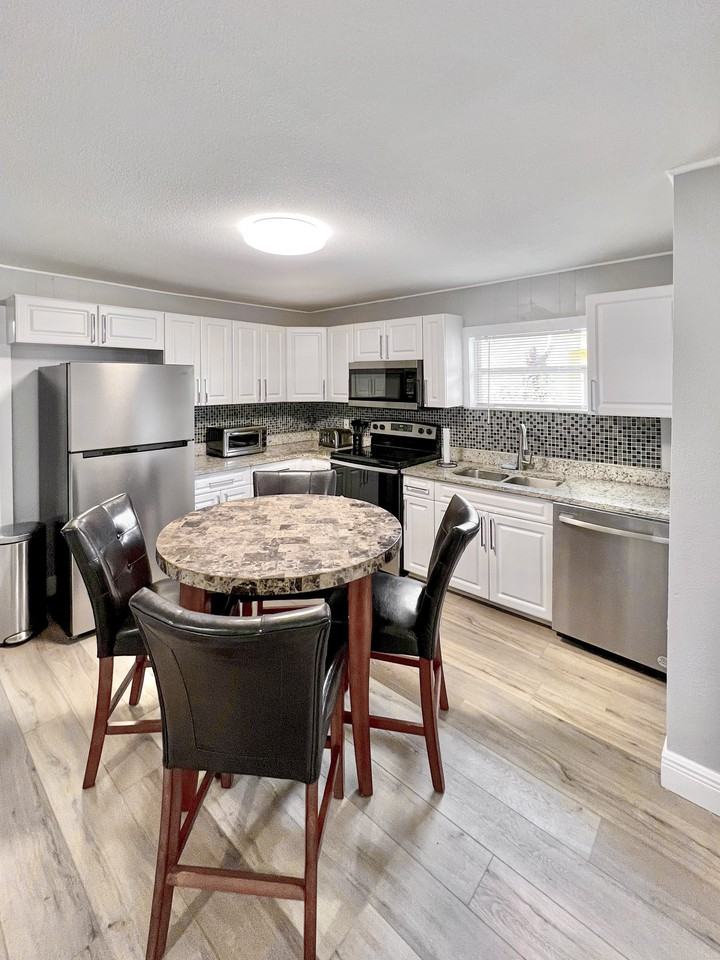 E Frierson Ave - Photo 2 of 10