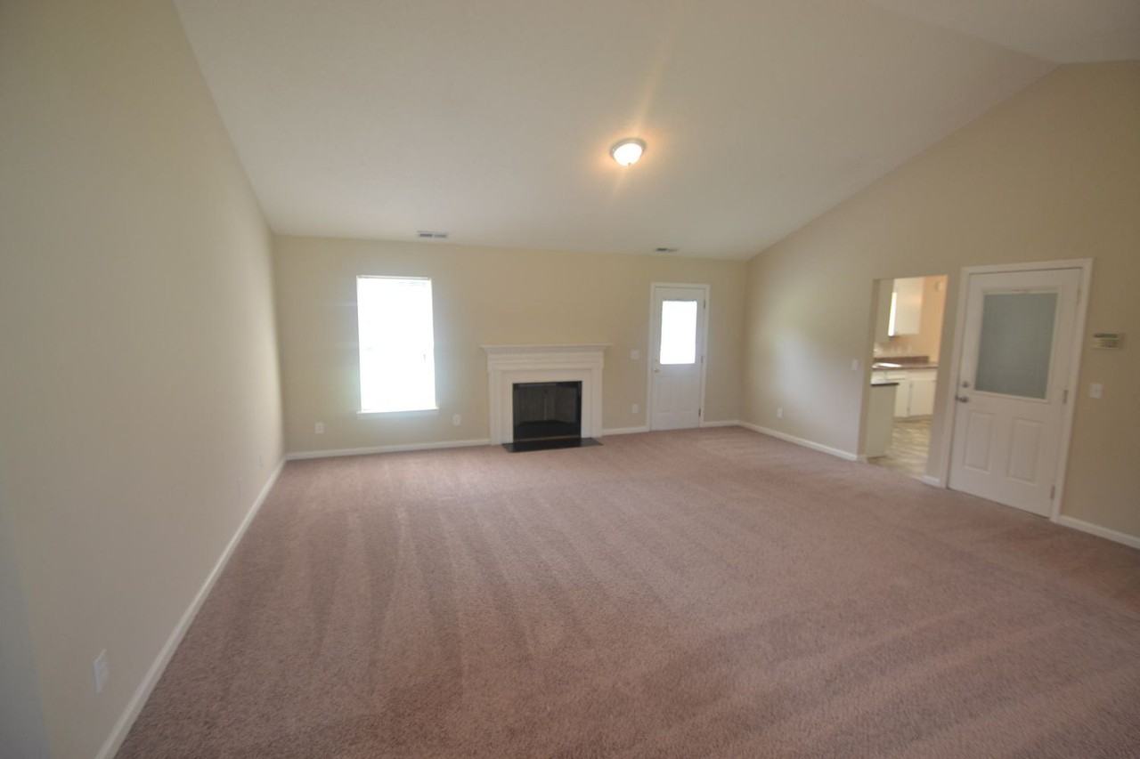 125 Stoney Cove Pl - Photo 2 of 12