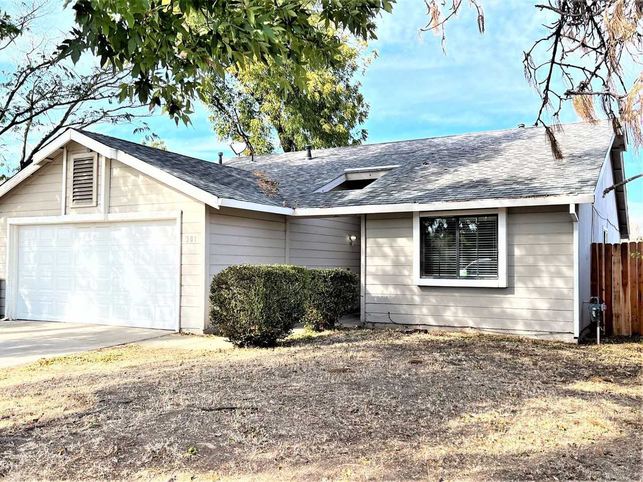 381 Pinedale Ave - Photo 3 of 15