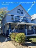 featured image of 1472 Ridgewood Ave