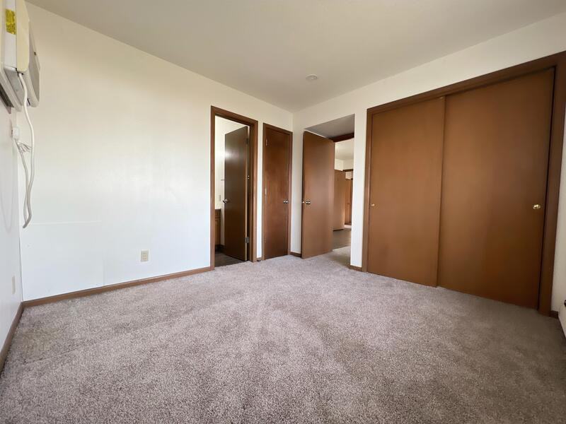 475 5th Ave - Photo 3 of 6