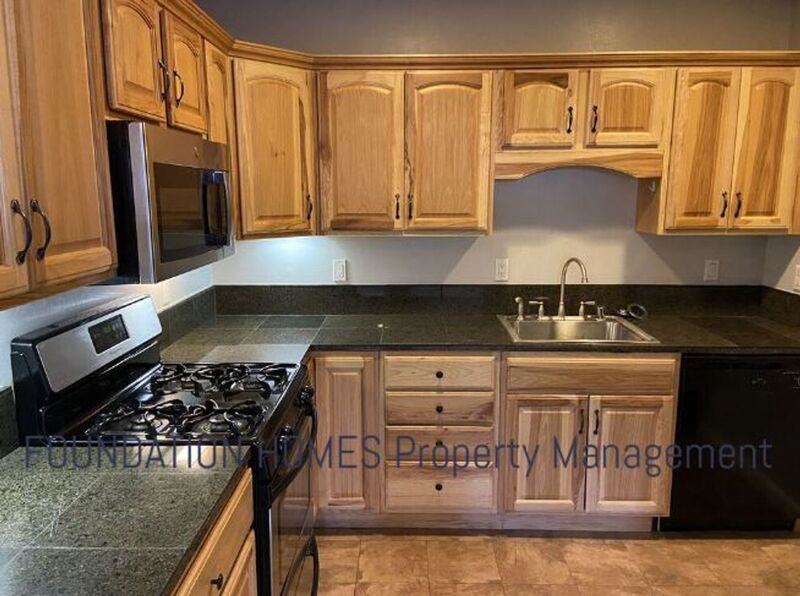 1531 Sir Francis Drake Blvd - Photo 4 of 14