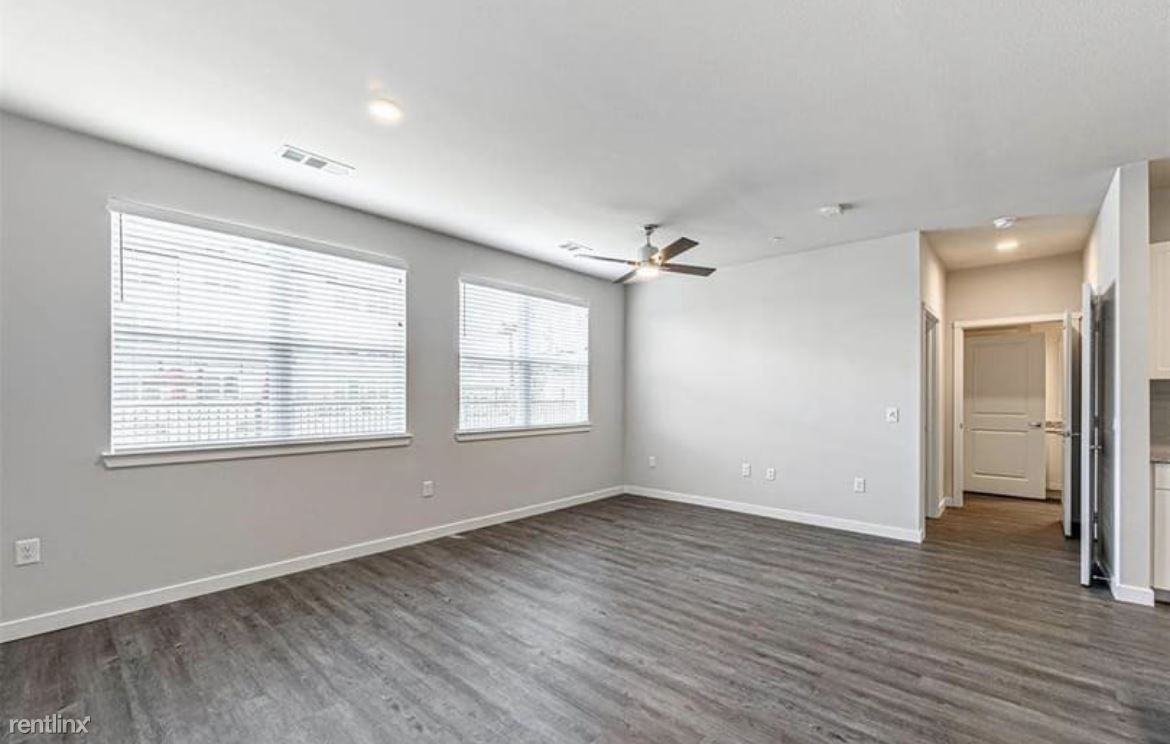 1095 Brittmoore Rd. - Photo 3 of 18