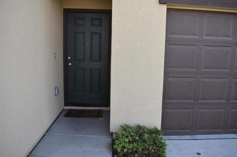686 Phelps Dr - Photo 4 of 31