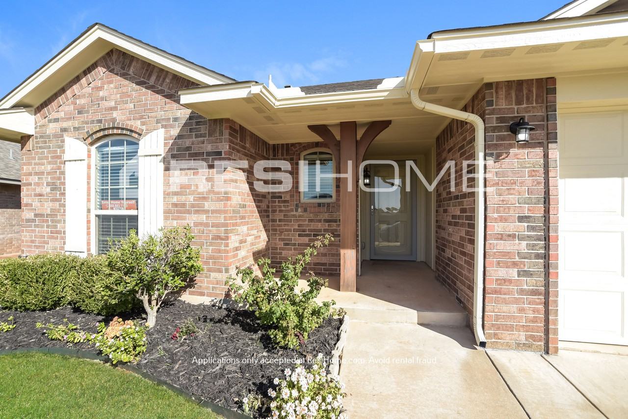 1541 Nw 125th St - Photo 3 of 23