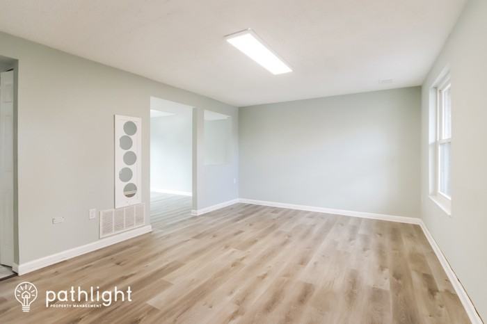 4217 Quigley Ct - Photo 3 of 18