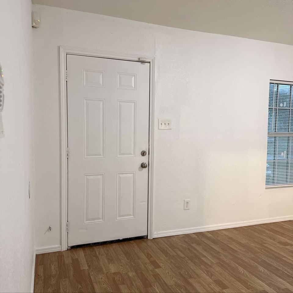 2538 Stovall Dr #1 - Photo 5 of 16