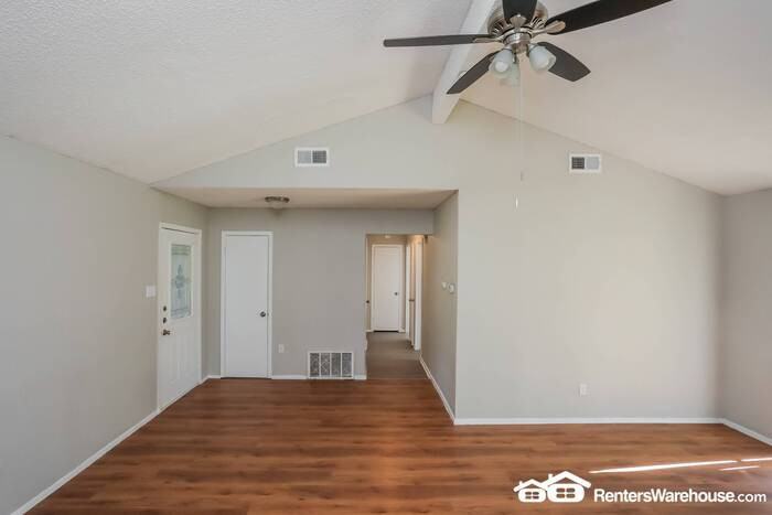 1502 Rockbrook St - Photo 2 of 20