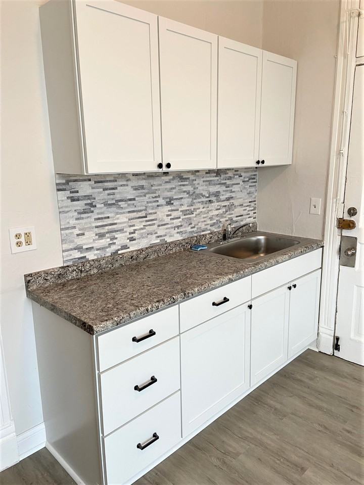 115 S Main St #2 - Photo 3 of 8