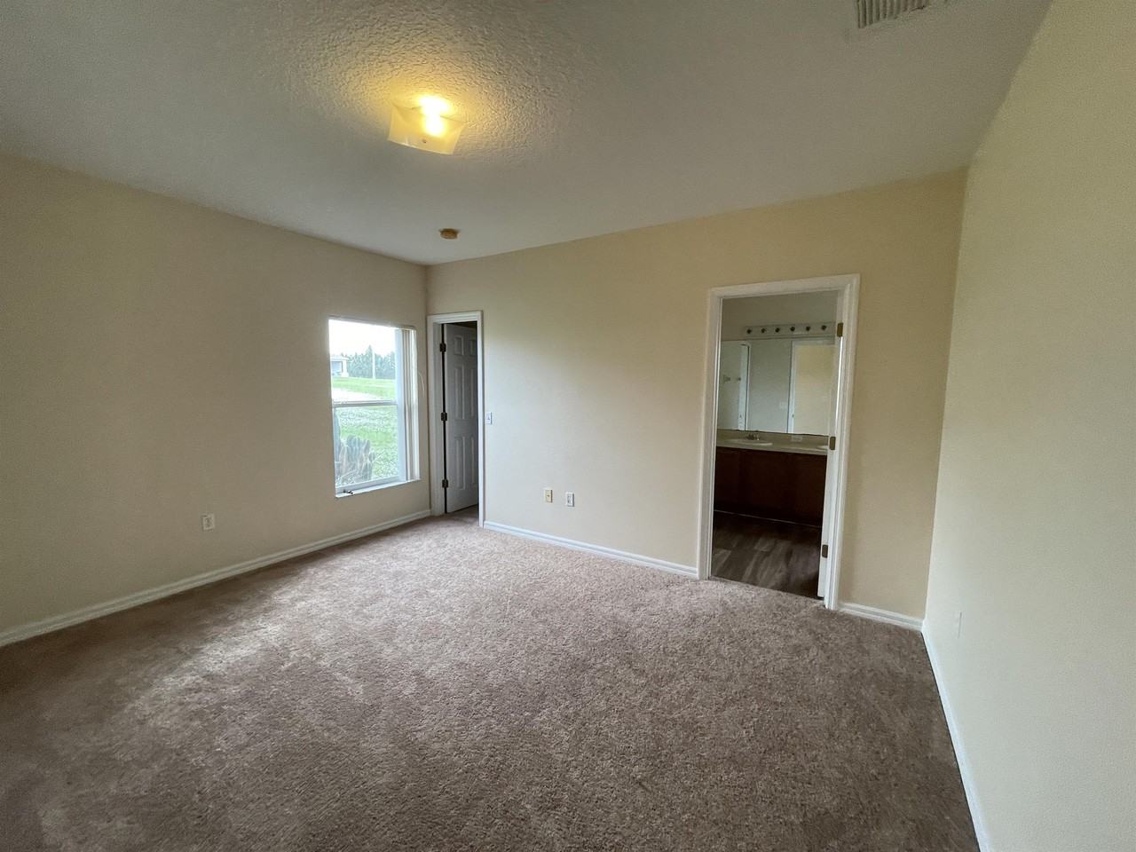 935 Cumberland Dr #1 - Photo 6 of 10