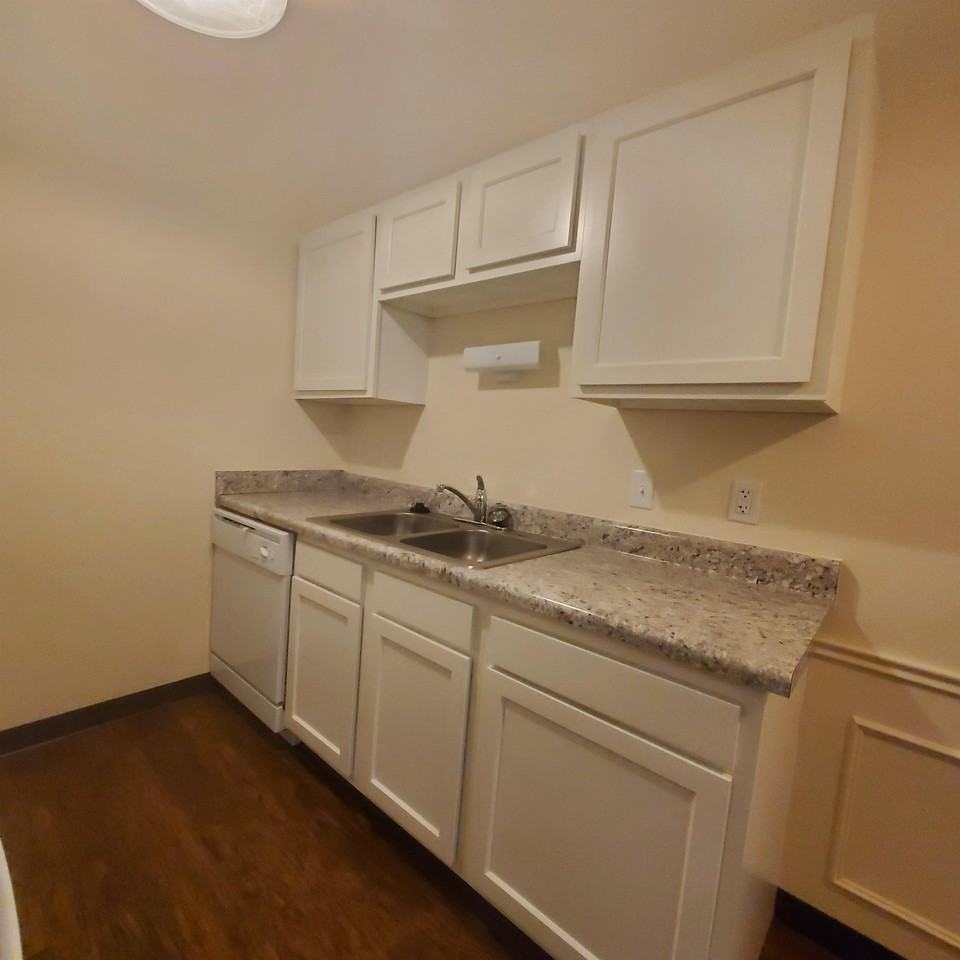 6122 Northtowne Ct #6122-08 - Photo 3 of 24