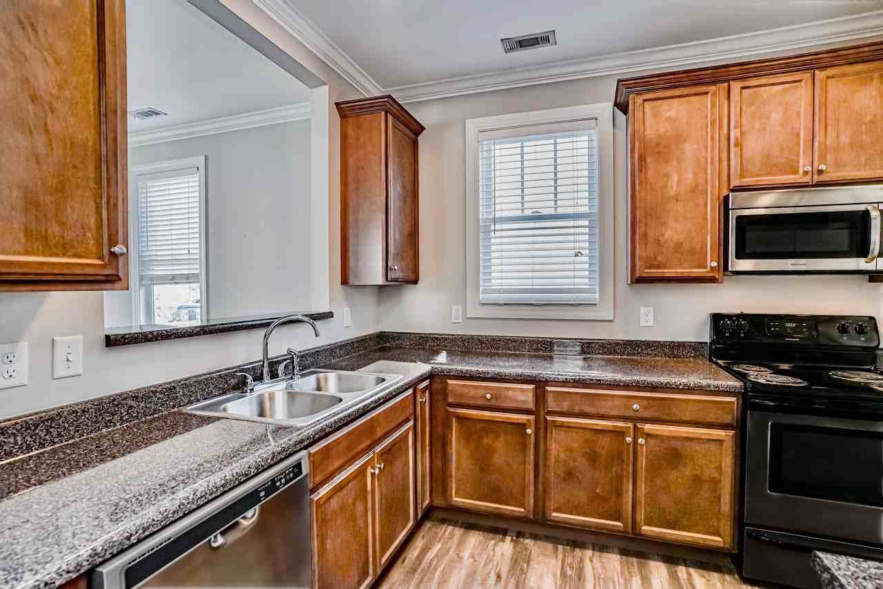 12 Lincoln St #1 - Photo 4 of 13