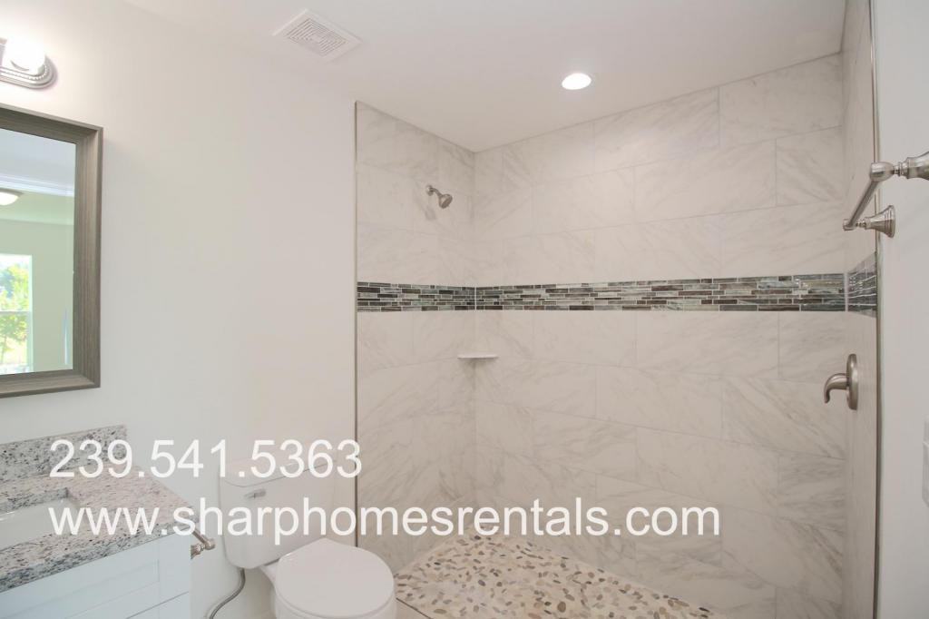 4142 Ne 20th Pl - Photo 7 of 13