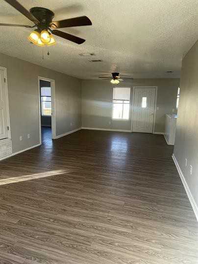 144 S Burgess St - Photo 3 of 10