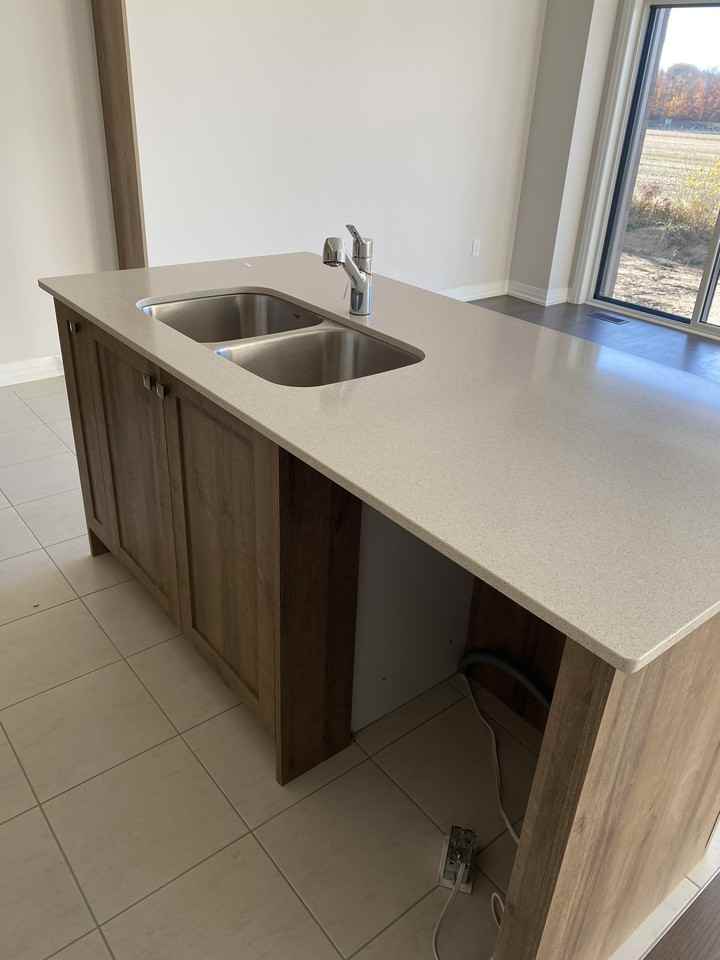 106 Freedom Crescent - Photo 3 of 25