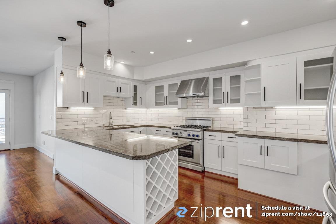 881 Corbett Ave #1 - Photo 3 of 19