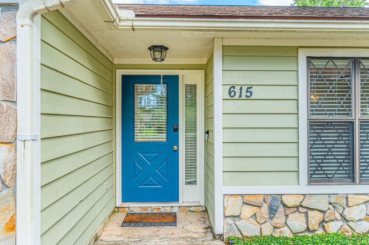 615 Saint Martin Cv - Photo 2 of 19