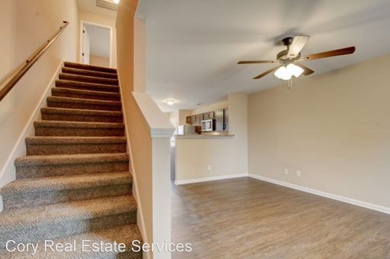 246 Fairview Lane - Photo 2 of 14