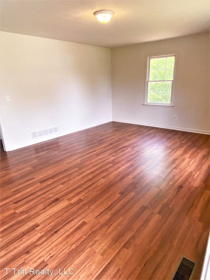 315/317 Thomas Dorsey Dr - Photo 3 of 24