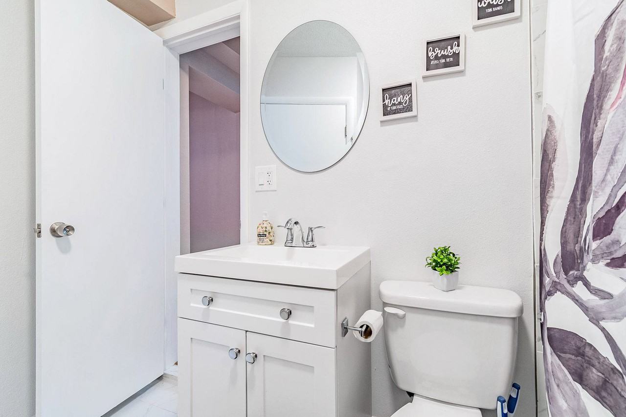 E Chelsea St - Photo 2 of 13