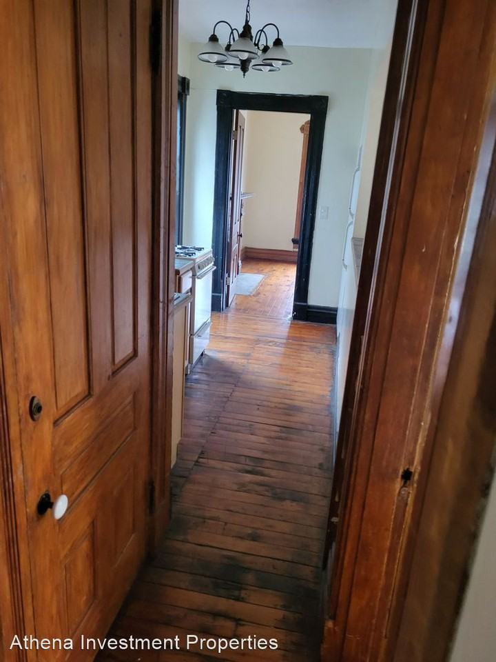 35 HUFFMAN AVE - Photo 3 of 14