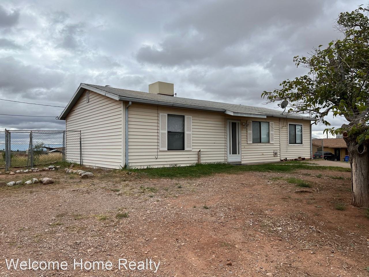 2 Alicia Dr - Photo 2 of 28