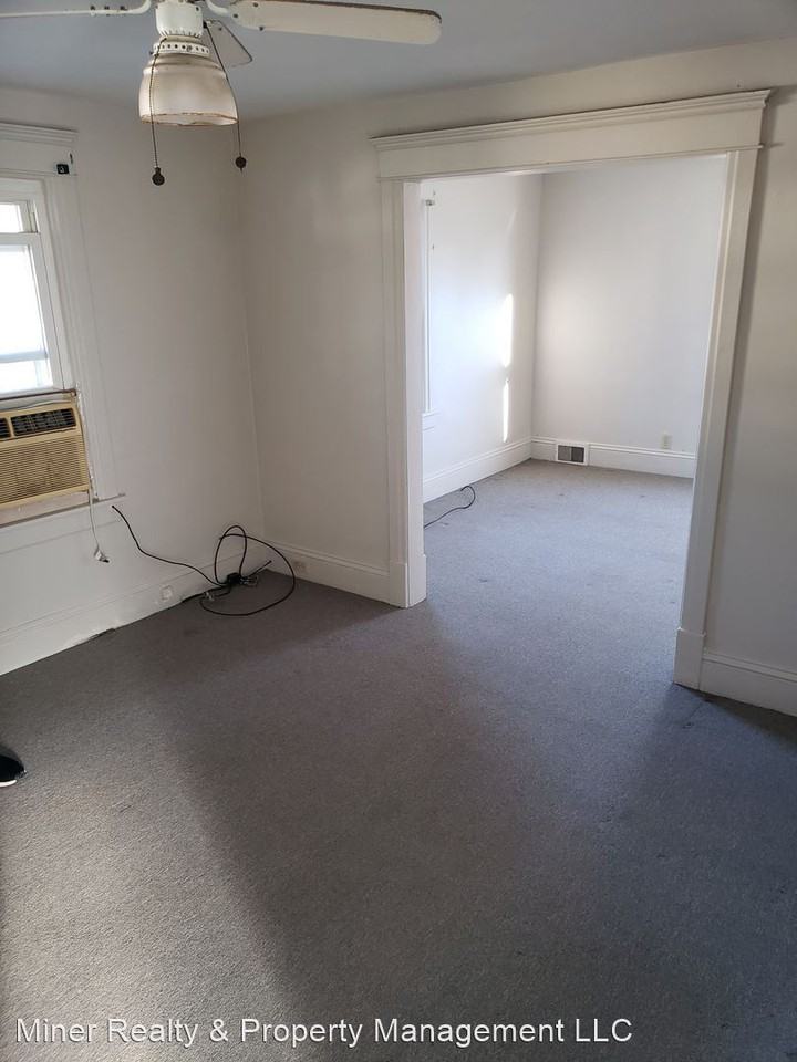 330 King St - Photo 3 of 7