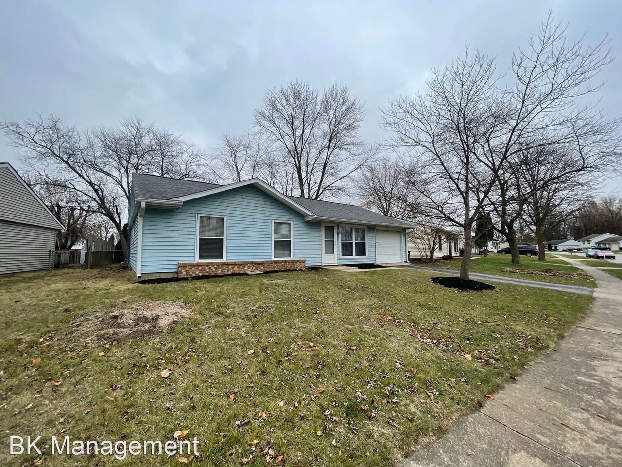 3333 Chaucer Dr - Photo 3 of 50
