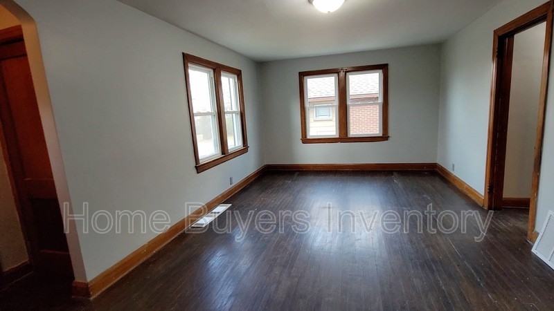 3735 Elbertus Ave - Photo 2 of 14