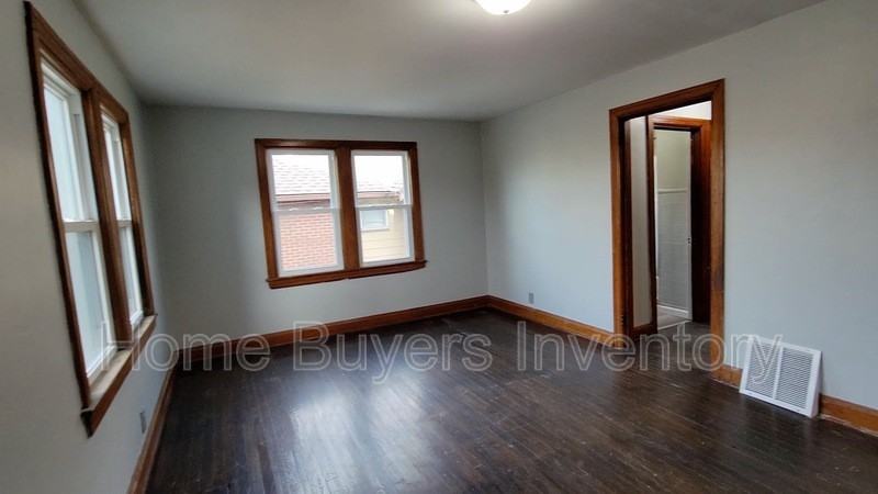 3735 Elbertus Ave - Photo 3 of 14