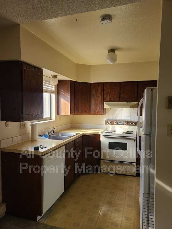 1829 Lily Pl #1 - Photo 3 of 5