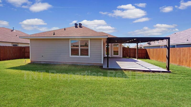 812 Mockingbird St - Photo 4 of 13