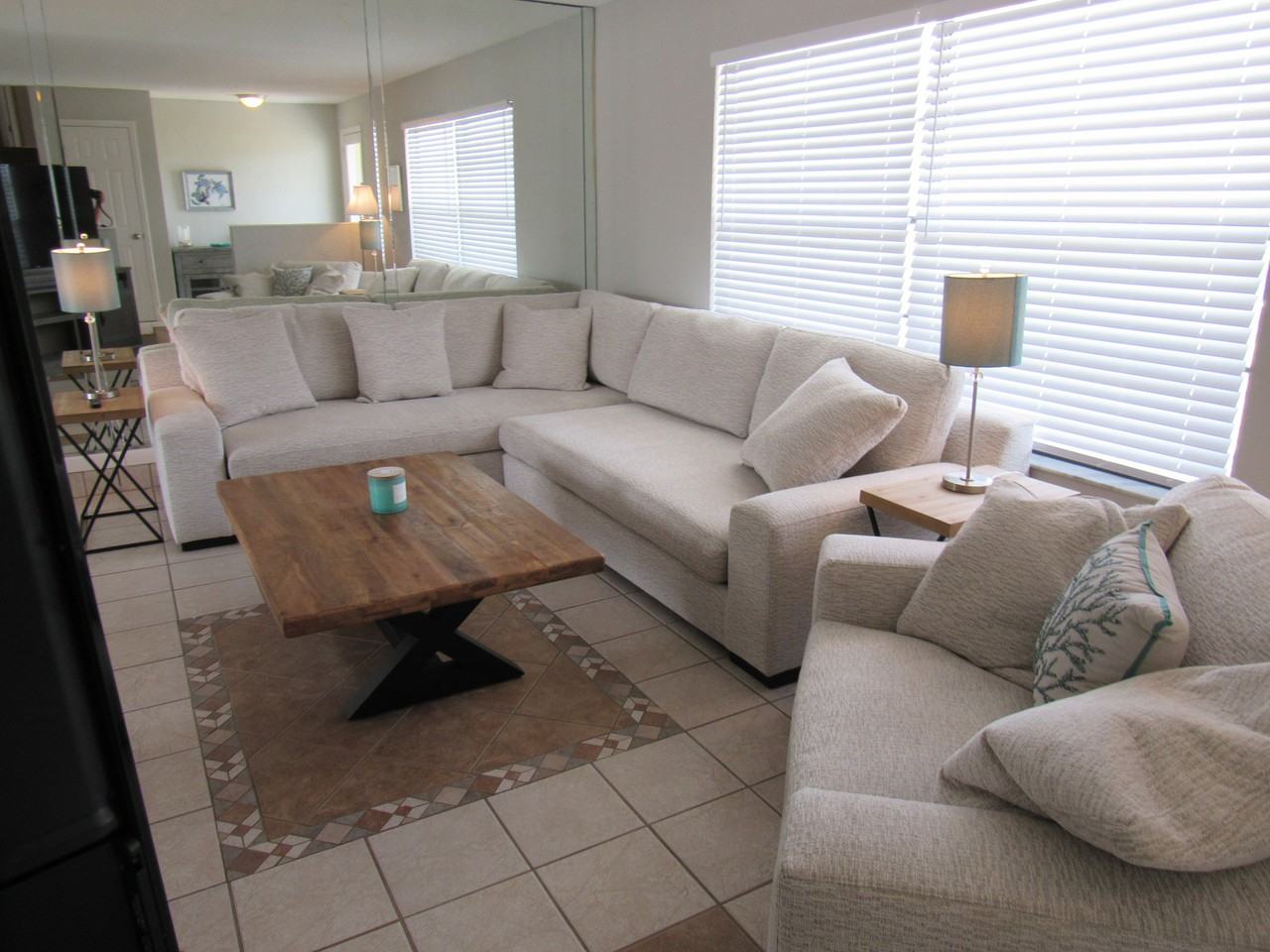 3934 Oriole Ave - Photo 3 of 18