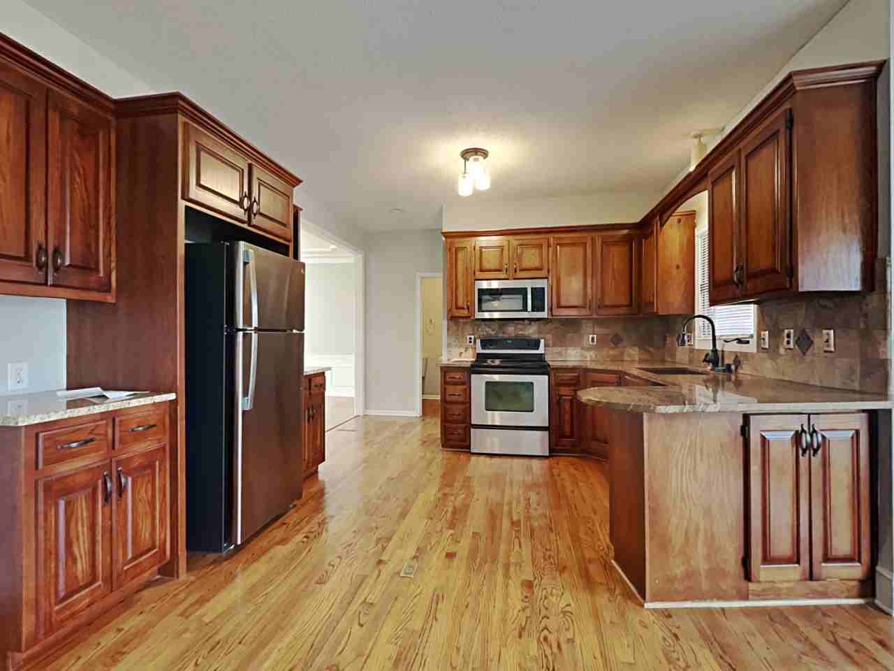 208 Se Battery Dr - Photo 3 of 27