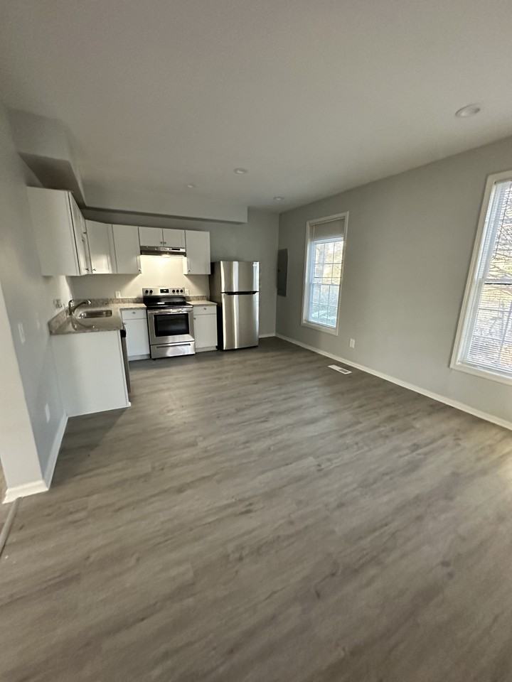 2175 Fairburn Rd Sw - Photo 3 of 13