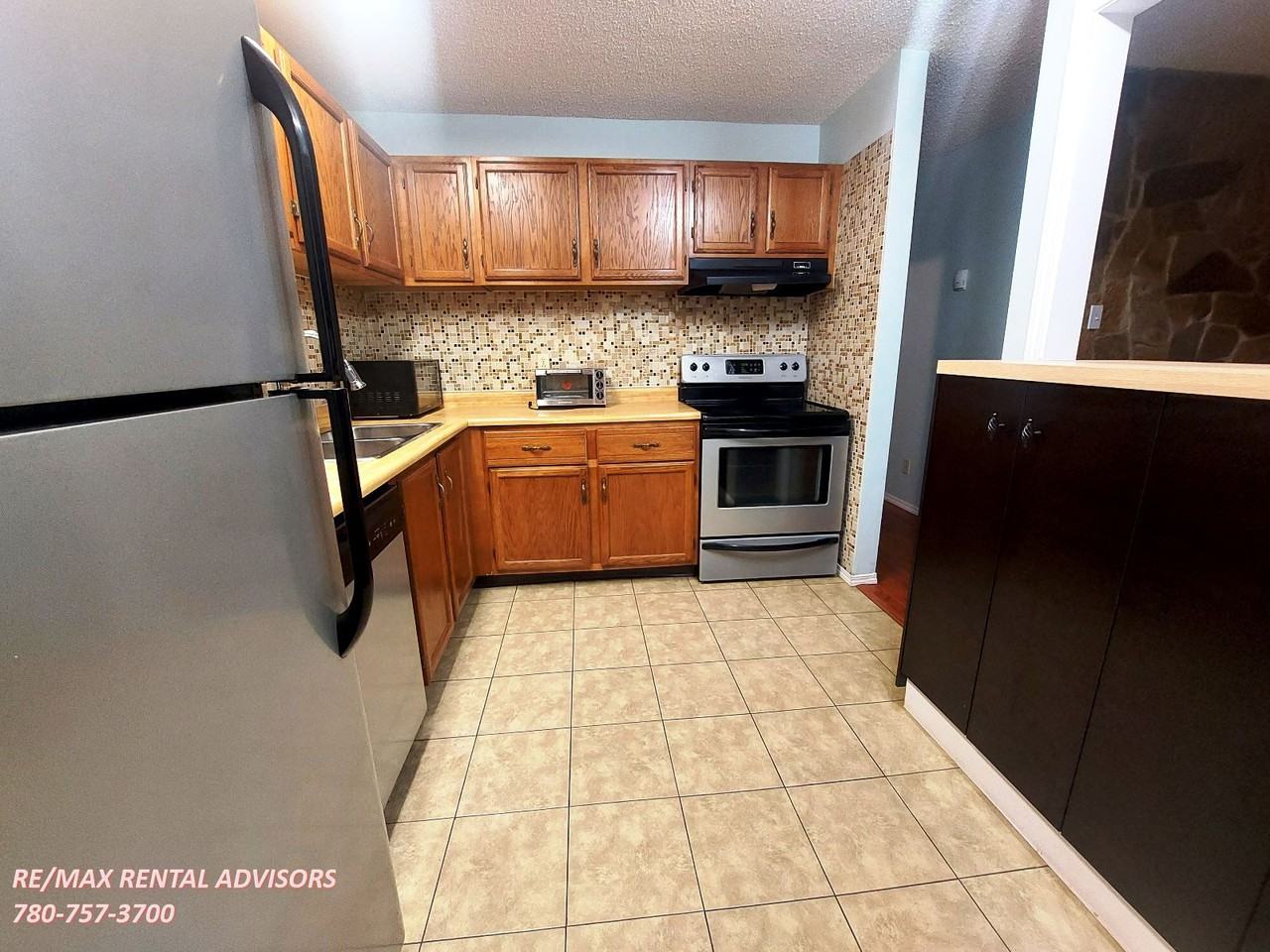 2904 139 Ave Nw - Photo 2 of 17