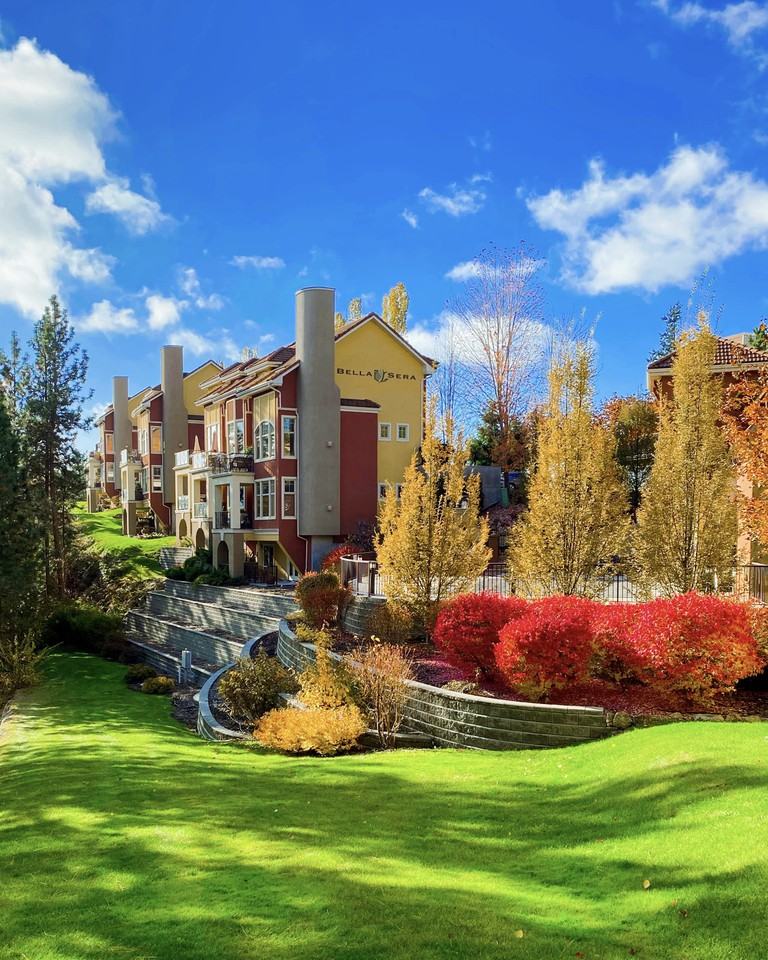 1795 Country Club Drive - Photo 2 of 13