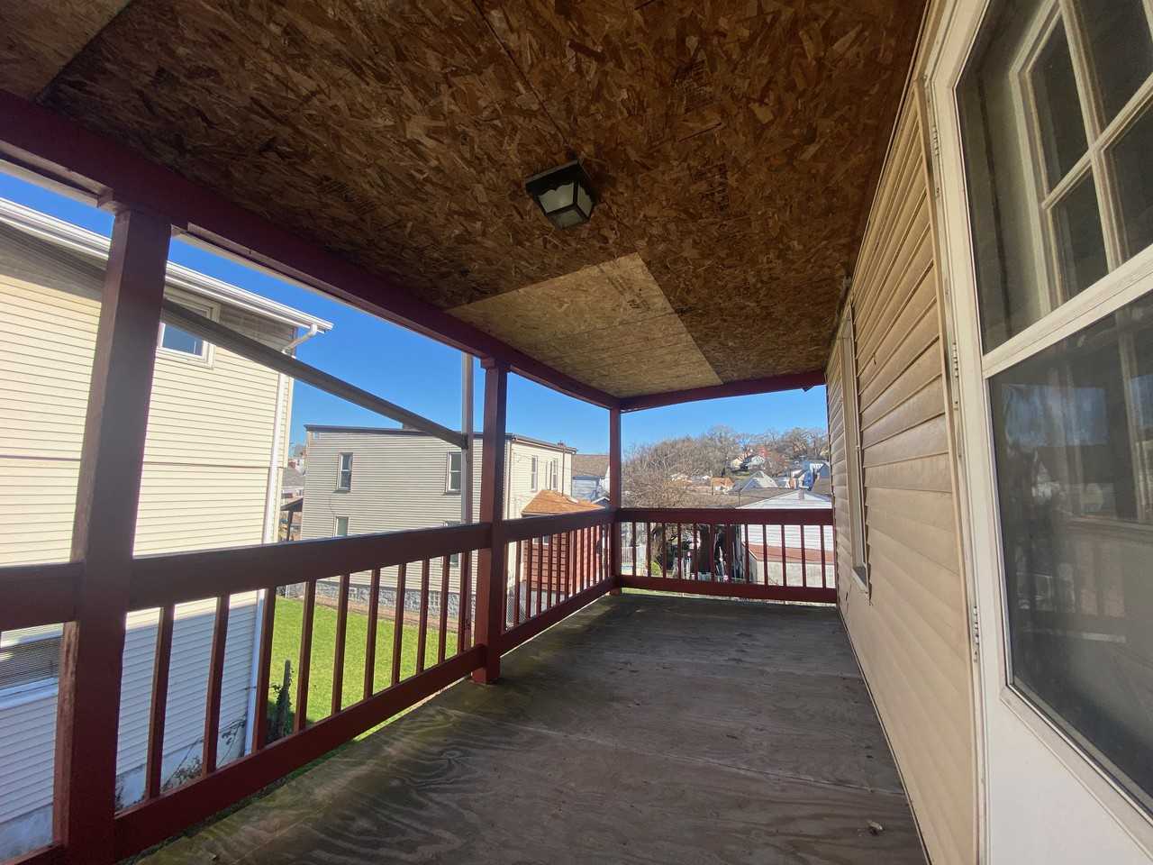 1009 Venice Ave #2 - Photo 2 of 10