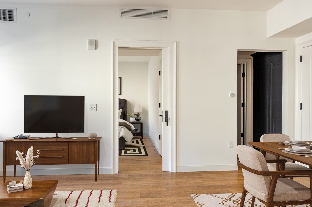 101 dupont place - Photo 7 of 105