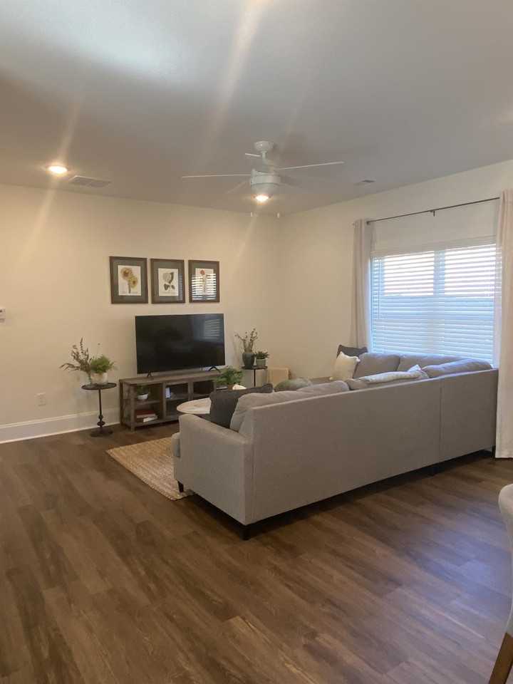 114 Conrad Dr #1 - Photo 5 of 12