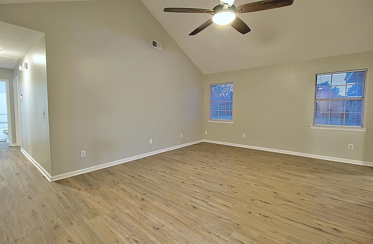 705 Edgewood Court #1 - Photo 4 of 15