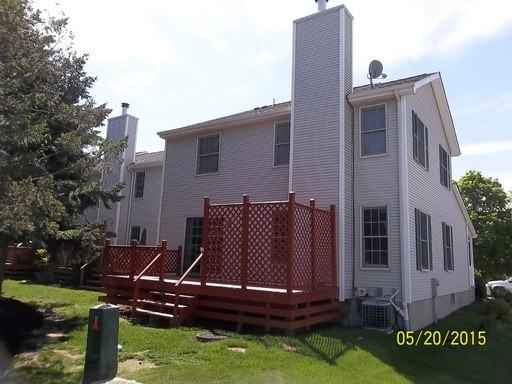 611 Forest Edge Dr - Photo 2 of 16