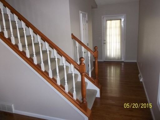 611 Forest Edge Dr - Photo 3 of 16