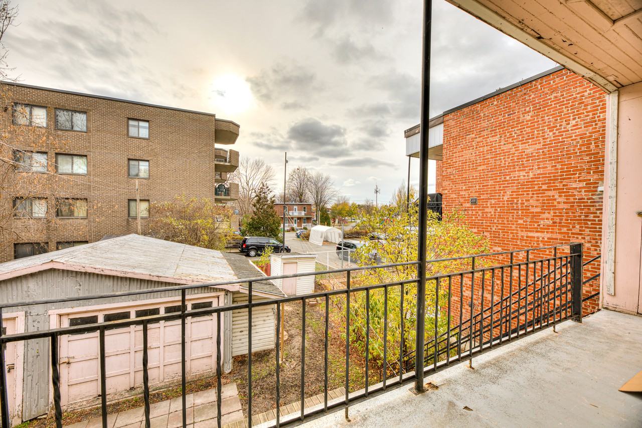 512 Rue Sainte Anne - Photo 2 of 9