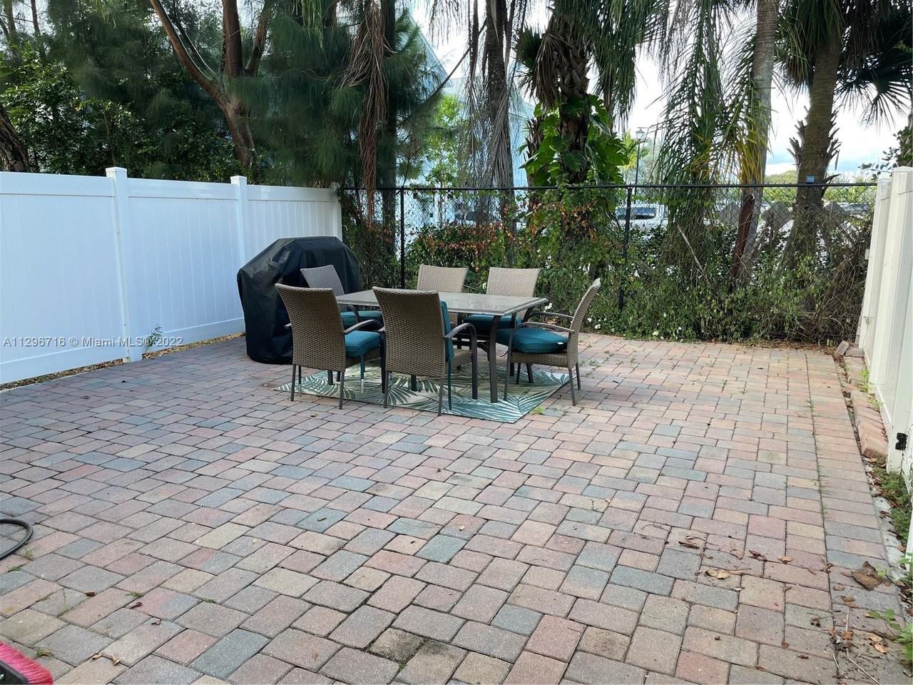 973 Imperial Lake Rd - Photo 3 of 8