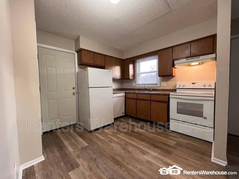 802 Hartford Ave - Photo 4 of 14