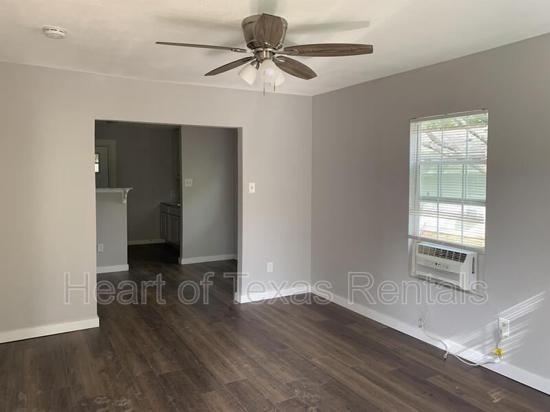 2725 Baylor Ave - Photo 2 of 11