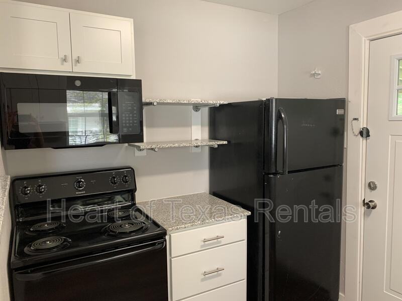 2725 Baylor Ave - Photo 3 of 11